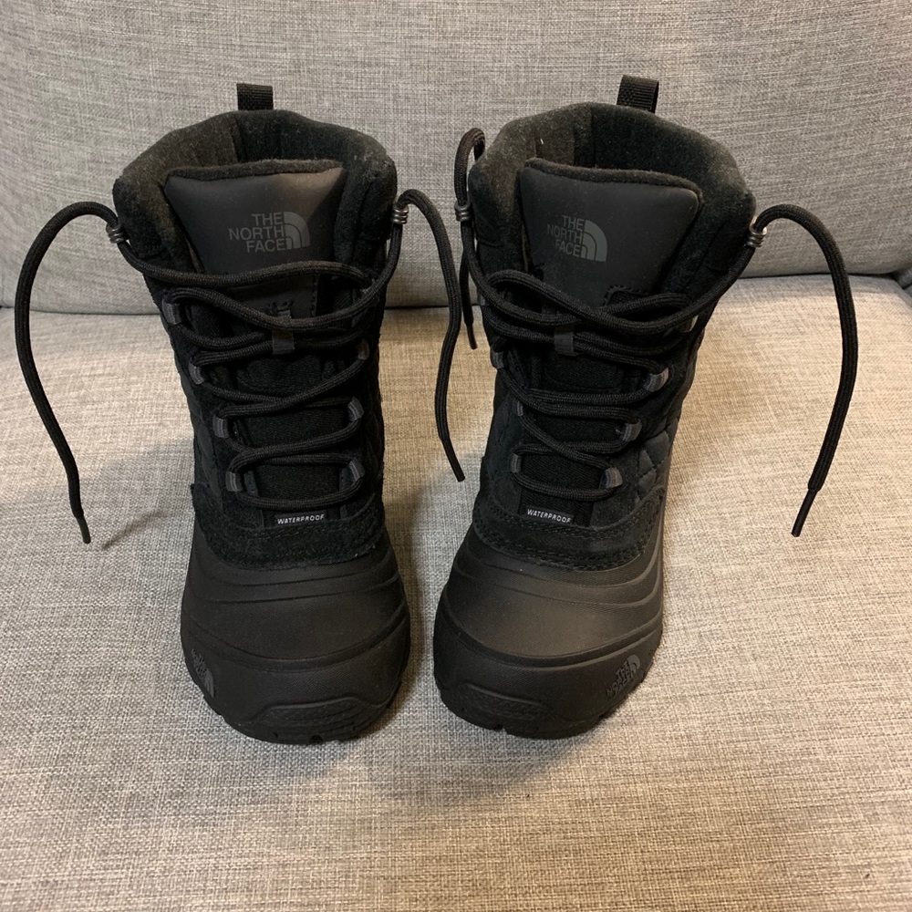 NWOT The North Face Thermoball Boots